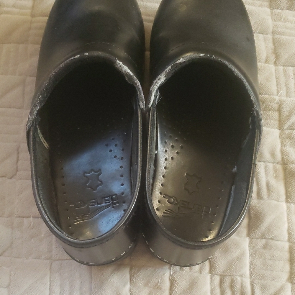 Black Clogs - Picture 6 of 7